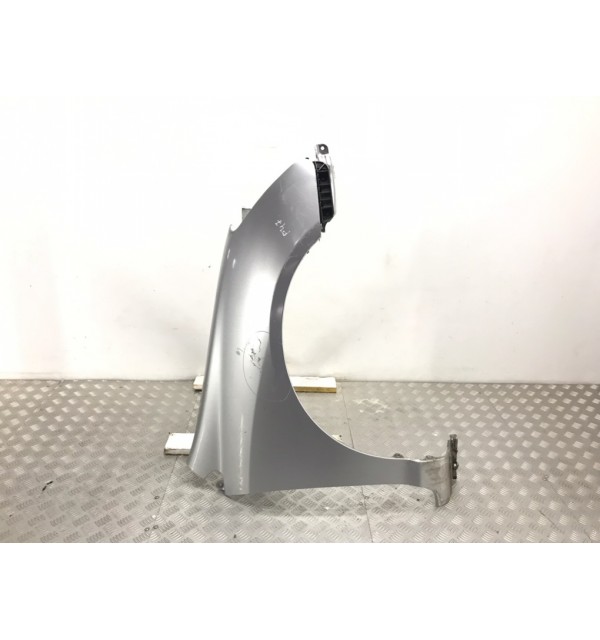Крыло переднее правое бу для Honda Civic 7 1.6 i,  2005 г.