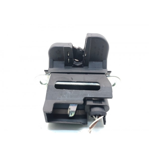 Замок багажника бу для Volkswagen Golf Plus  2.0 TDi,  2006 г. бу контрактные купить в Спб
