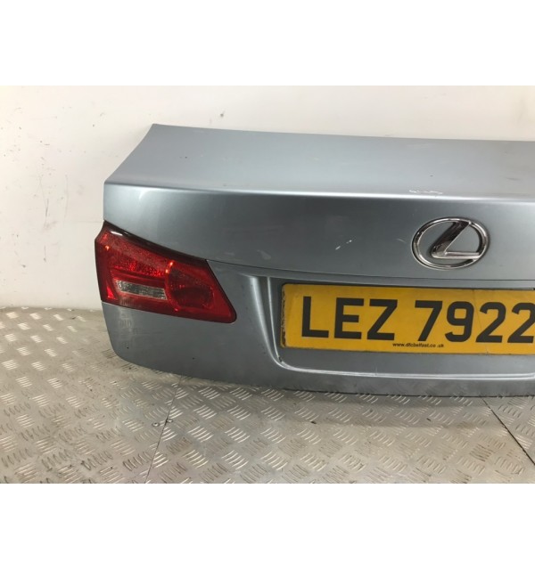 Крышка багажника бу для Lexus IS  2.2 TD,  2006 г. бу контрактные купить в Спб