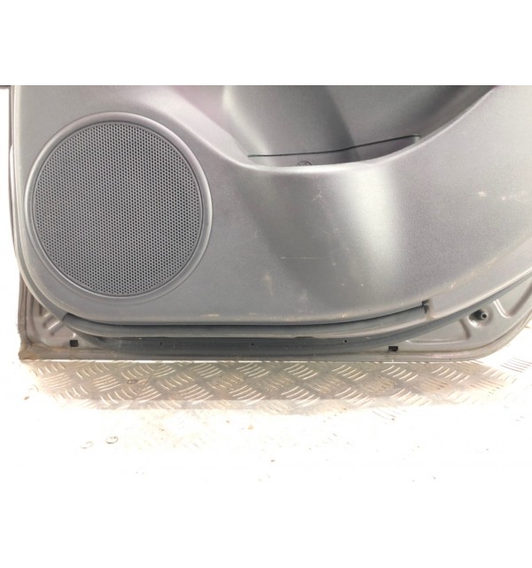 Дверь задняя правая бу для Hyundai i30  1.6 CRDi,  2008 г. бу контрактные купить в Спб
