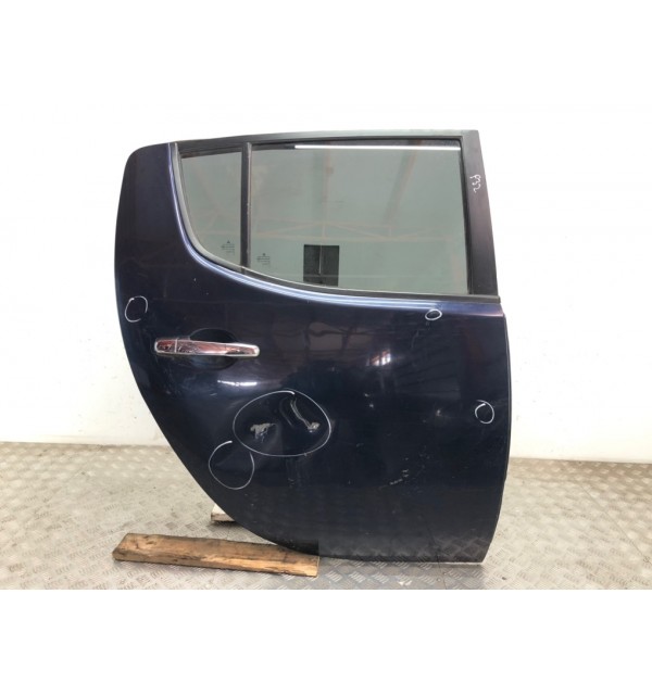 Дверь задняя правая бу для Mitsubishi L200  2.5 TD,  2013 г. бу контрактные купить в Спб