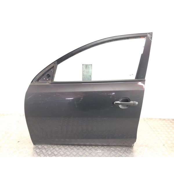Дверь передняя левая бу для Hyundai i30  1.6 CRDi,  2008 г. бу контрактные купить в Спб