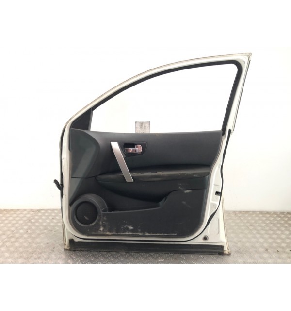 Дверь передняя правая бу для Nissan Qashqai+2  2.0 DCi,  2010 г. бу контрактные купить в Спб