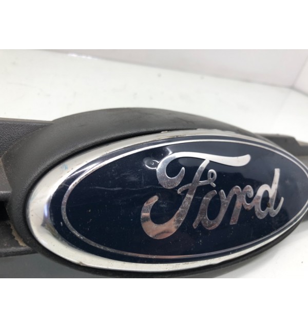 Решетка радиатора бу для Ford Fiesta  1.4 i,  2011 г. бу контрактные купить в Спб