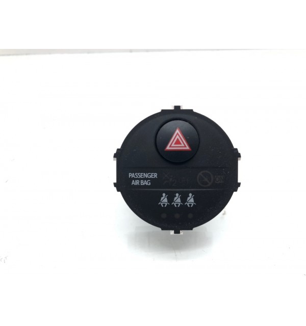 Кнопка аварийной сигнализации бу для Toyota Yaris XP130 1.3 i,  2011 г. бу контрактные купить в Спб