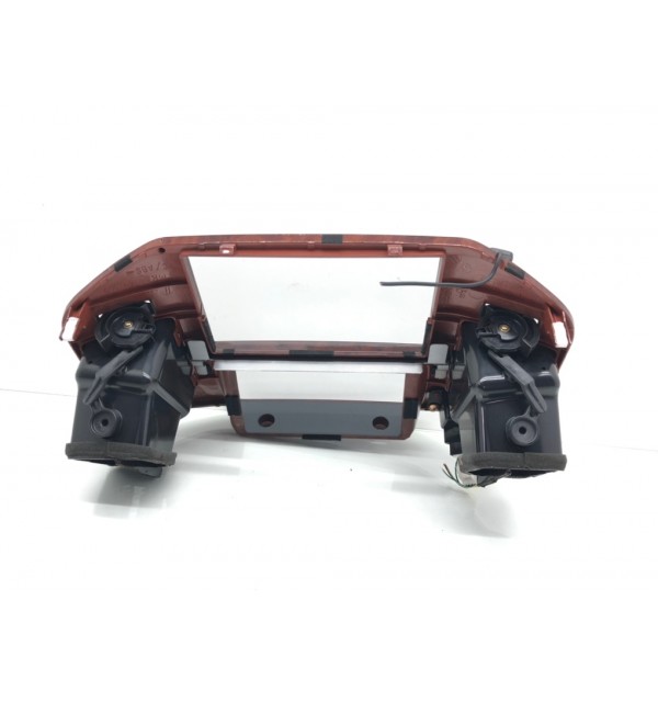 Накладка декоративная на торпедо бу для Mitsubishi Pajero  3.2 DiD,  2005 г. бу контрактные купить в Спб