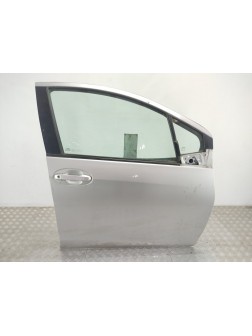 Дверь передняя правая бу для Toyota Yaris XP130 1.3 i, 2011 г.