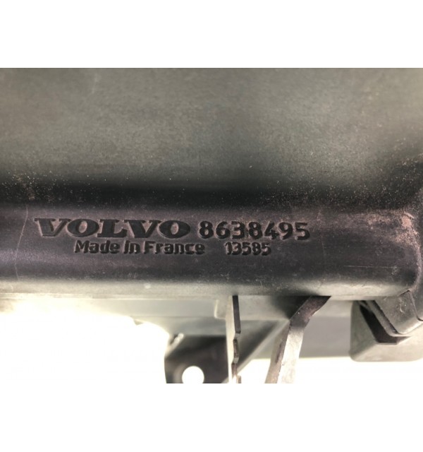Корпус воздушного фильтра бу для Volvo V70  2.3 Ti,  2001 г. бу контрактные купить в Спб
