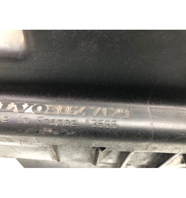 Корпус воздушного фильтра бу для Volvo XC90  2.4 D5,  2003 г. бу контрактные купить в Спб