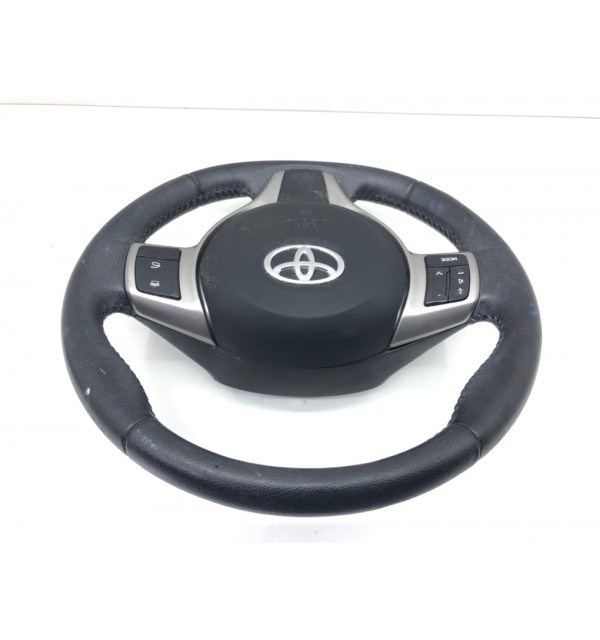 Руль бу для Toyota Yaris XP130 1.3 i,  2011 г. бу контрактные купить в Спб