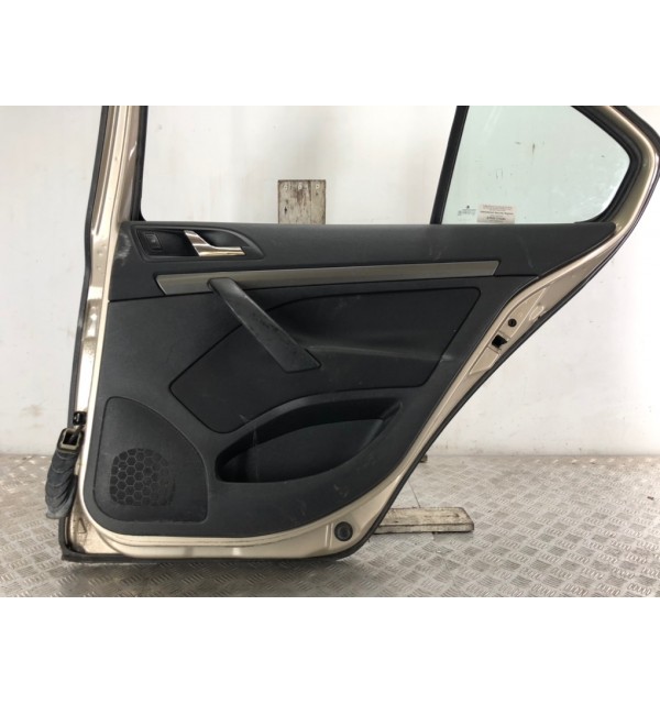 Дверь задняя правая бу для Skoda Octavia  1.9 TDi,  2004 г. бу контрактные купить в Спб