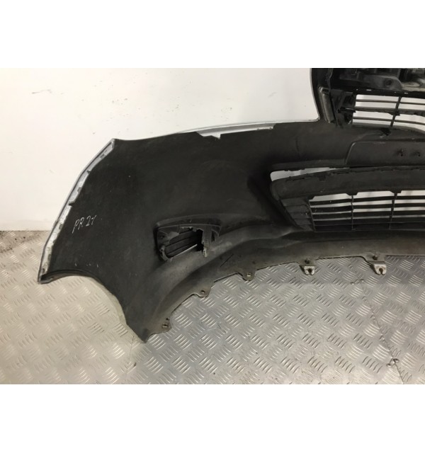 Бампер передний бу для Toyota Yaris XP130 1.3 i,  2011 г. бу контрактные купить в Спб