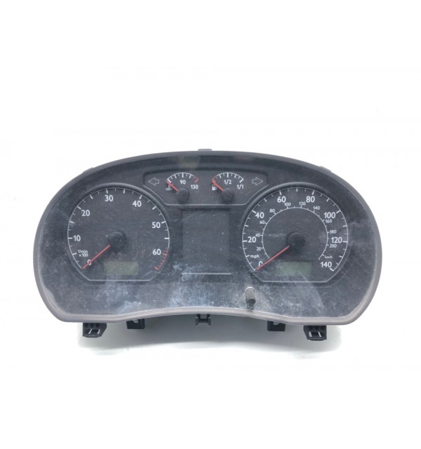 Щиток приборов (приборная панель) бу для Volkswagen Polo 4 1.4 i,  2003 г. бу контрактные купить в Спб