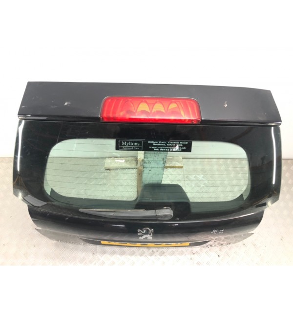 Крышка багажника бу для Peugeot 207  1.4 i,  2009 г. бу контрактные купить в Спб