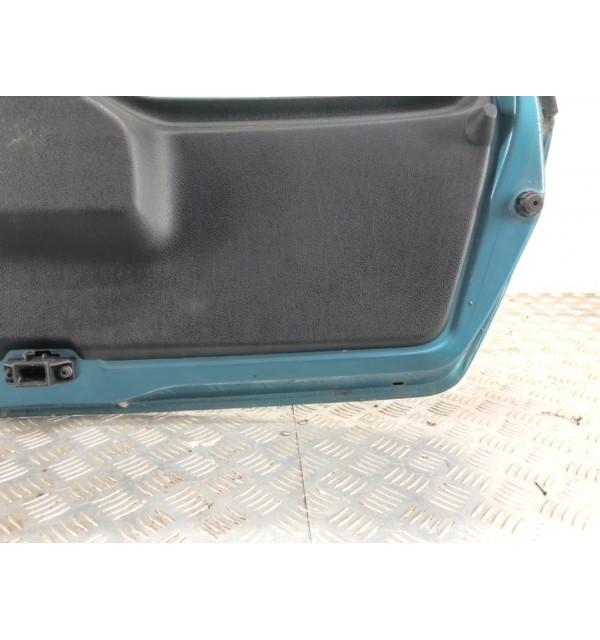 Крышка багажника бу для Renault Clio 2 1.2 i,  2003 г. бу контрактные купить в Спб