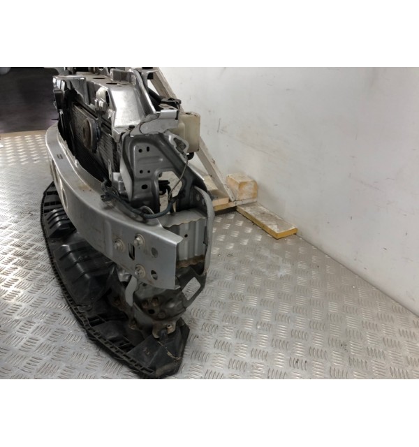 Панель передняя (телевизор) бу для Toyota Yaris XP130 1.3 i,  2011 г. бу контрактные купить в Спб