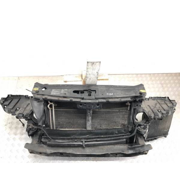 Панель передняя (телевизор) бу для Volkswagen Touareg  2.5 TDi,  2007 г. бу контрактные купить в Спб