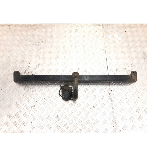 Прицепное устройство (фаркоп) бу для Ford Focus 2 1.8 TDCi,  2006 г. бу контрактные купить в Спб