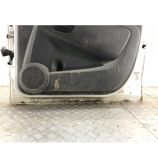 Дверь передняя правая бу для Peugeot Bipper  1.4 HDi,  2009 г. бу контрактные купить в Спб