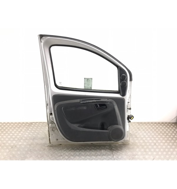 Дверь передняя левая бу для Peugeot Bipper  1.4 HDi,  2009 г. бу контрактные купить в Спб