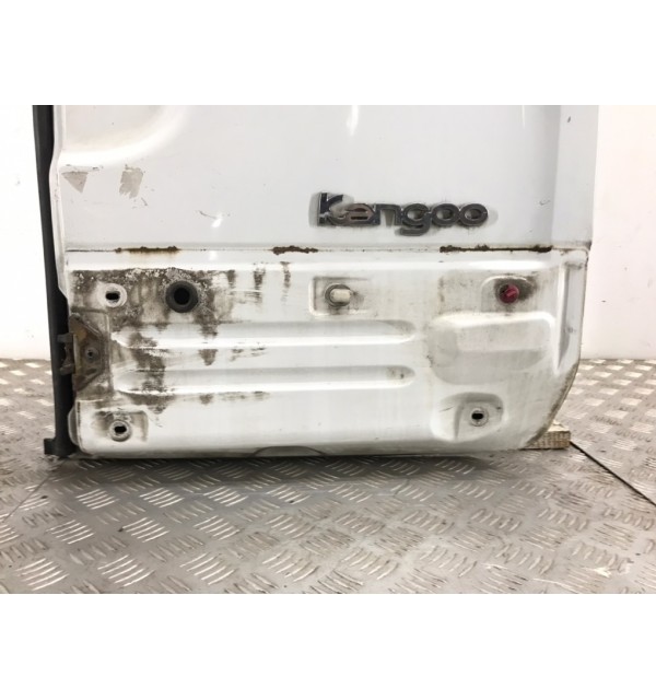 Дверь задняя распашная правая бу для Renault Kangoo  1.5 DCi,  2005 г. бу контрактные купить в Спб