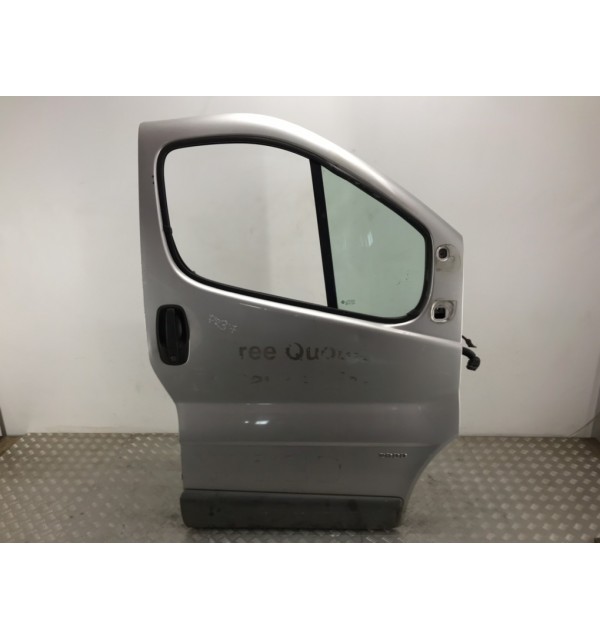 Дверь передняя правая бу для Opel Vivaro  1.9 DTi,  2005 г. бу контрактные купить в Спб