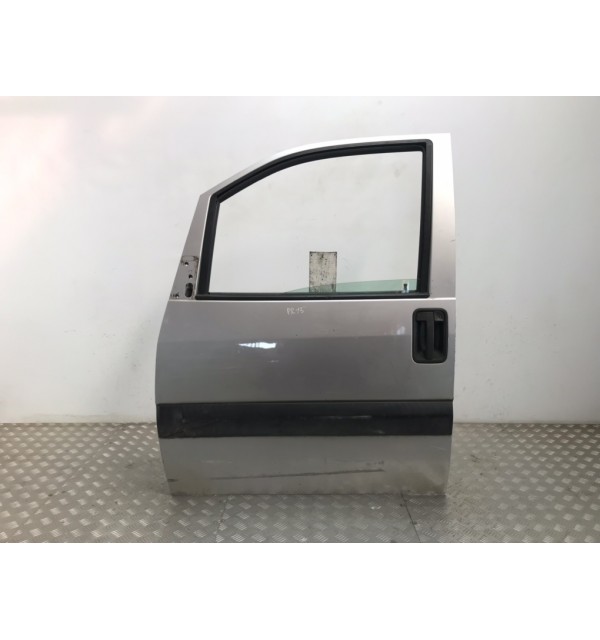 Дверь передняя левая бу для Peugeot Expert  2.0 HDi,  2006 г. бу контрактные купить в Спб