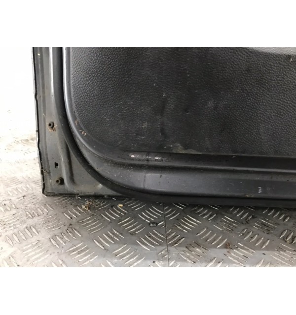 Дверь передняя правая бу для Volkswagen Jetta  2.0 TDi,  2005 г. бу контрактные купить в Спб
