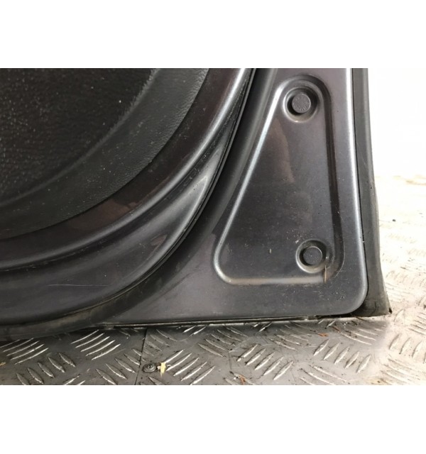 Дверь передняя правая бу для Volkswagen Jetta  2.0 TDi,  2005 г. бу контрактные купить в Спб
