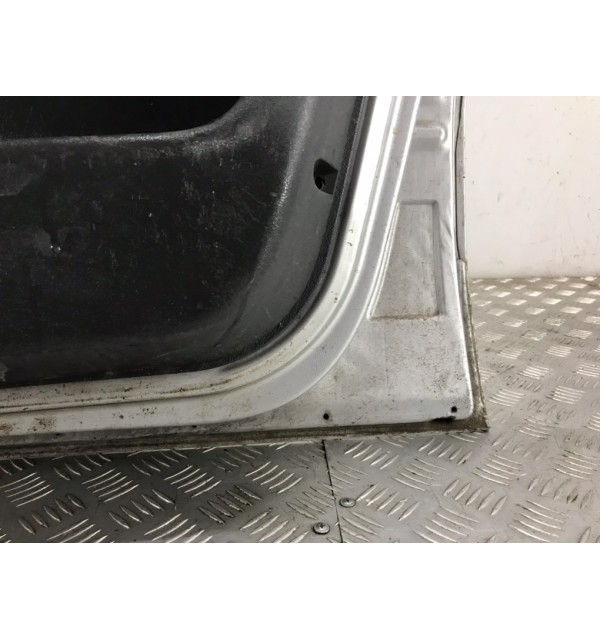 Дверь передняя правая бу для Peugeot Expert  2.0 HDi,  2006 г. бу контрактные купить в Спб