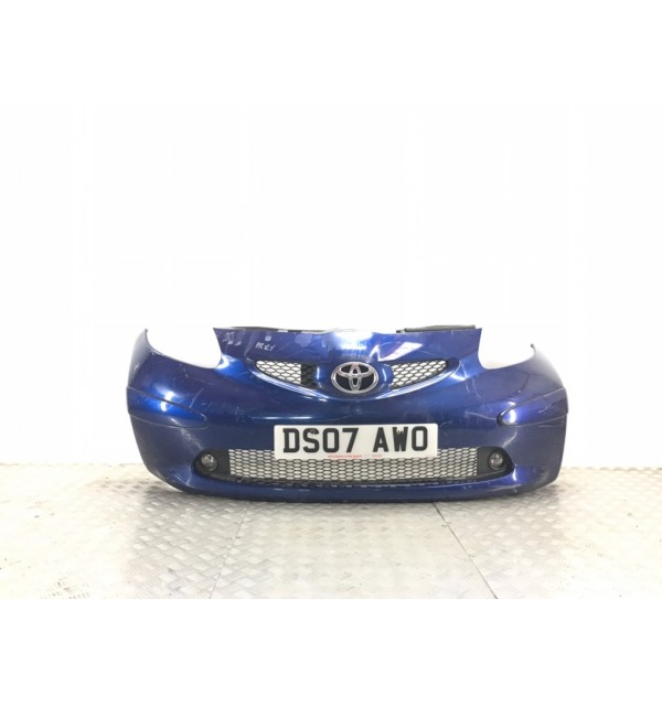 Бампер передний бу для Toyota Aygo  1.0 i,  2007 г. бу контрактные купить в Спб