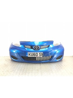 Бампер передний бу для Toyota Aygo  1.0 i,  2010 г.