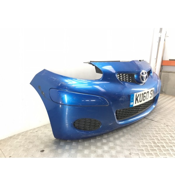 Бампер передний бу для Toyota Aygo  1.0 i,  2010 г. бу контрактные купить в Спб