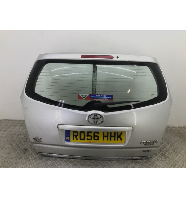 Крышка багажника бу для Toyota Corolla Verso  2.2 D-4D,  2006 г. бу контрактные купить в Спб