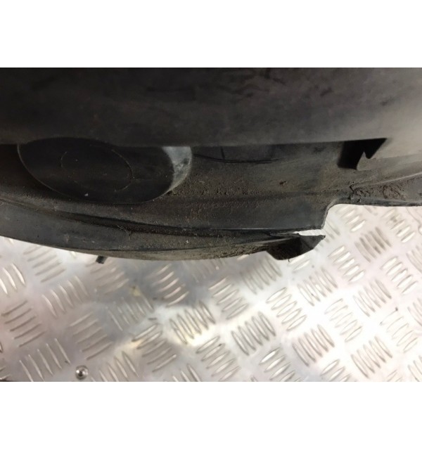 Защита арок передняя правая (подкрылок) бу для Renault Kangoo  1.5 DCi,  2005 г. бу контрактные купить в Спб