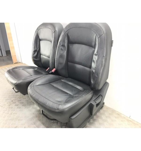 Салон (комплект сидений) бу для Nissan Qashqai  1.6 i,  2007 г. бу контрактные купить в Спб
