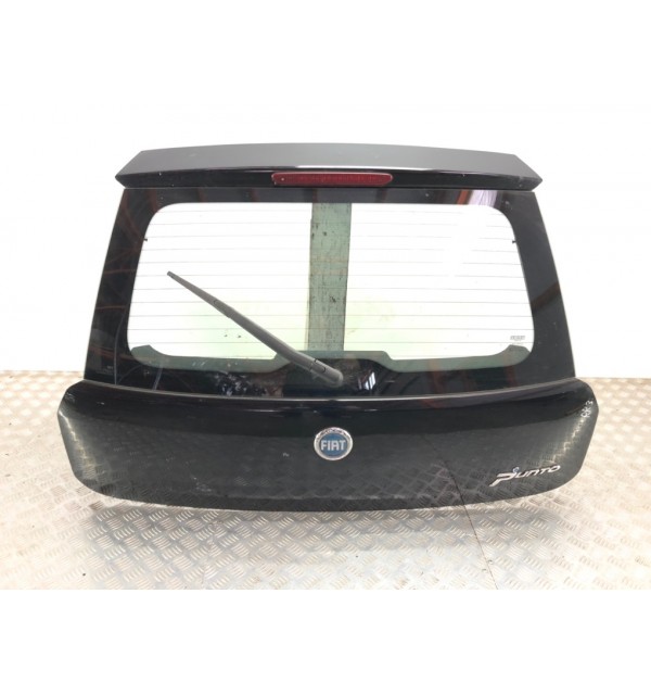 Крышка багажника бу для Fiat Punto 3 1.2 i,  2007 г. бу контрактные купить в Спб