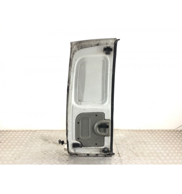 Дверь задняя распашная правая бу для Renault Kangoo  1.5 DCi,  2003 г. бу контрактные купить в Спб