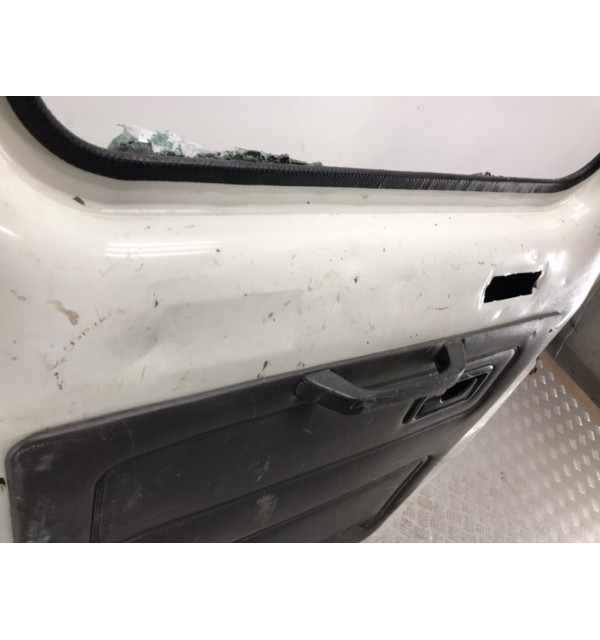 Дверь задняя левая бу для Ford Transit 350 2.4 TDi,  2005 г. бу контрактные купить в Спб