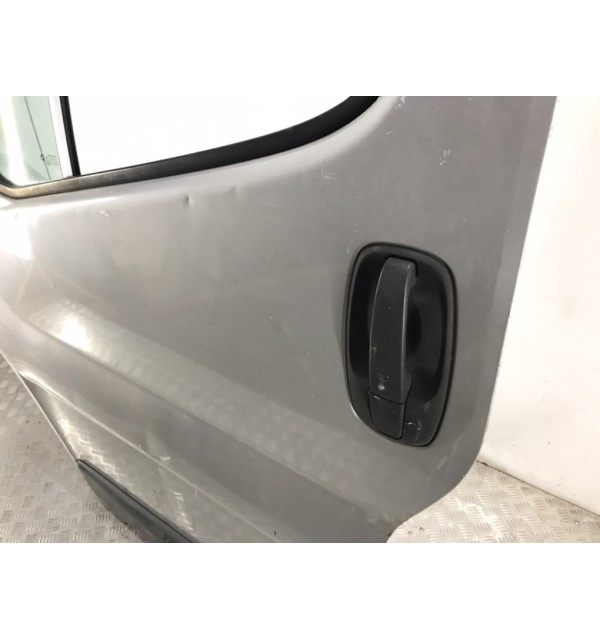 Дверь передняя левая бу для Opel Vivaro  1.9 CDTi,  2006 г. бу контрактные купить в Спб