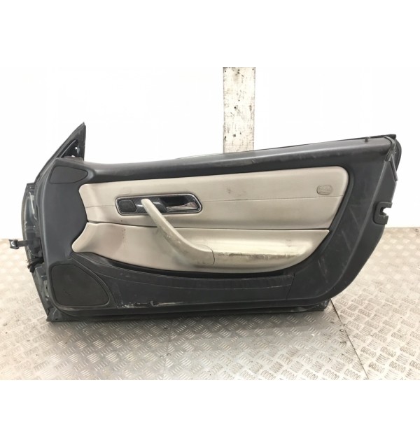 Дверь передняя правая бу для Mercedes SLK R170 2.3 i,  1997 г. бу контрактные купить в Спб