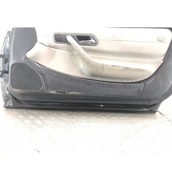 Дверь передняя правая бу для Mercedes SLK R170 2.3 i,  1997 г. бу контрактные купить в Спб