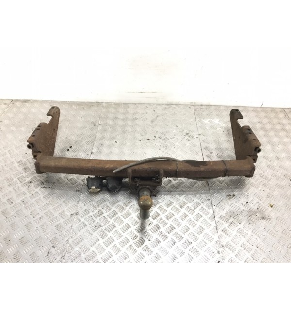 Прицепное устройство (фаркоп) бу для Jaguar S-Type  2.5 i,  2002 г. бу контрактные купить в Спб
