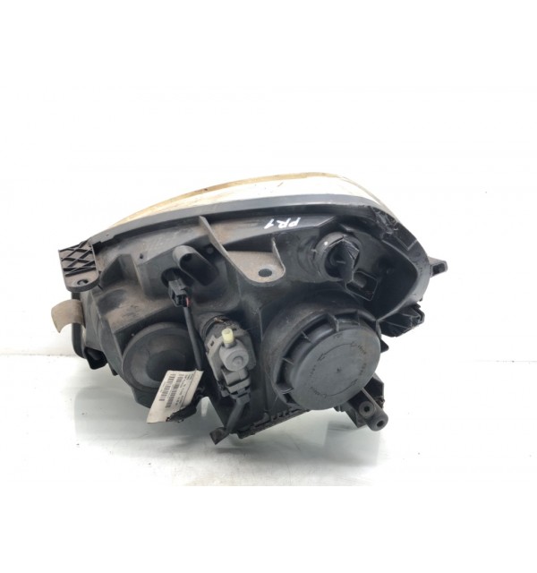 Фара правая бу для Nissan Qashqai  1.6 i,  2007 г. бу контрактные купить в Спб