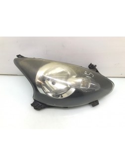 Фара правая бу для Toyota Aygo  1.4 HDi,  2006 г.