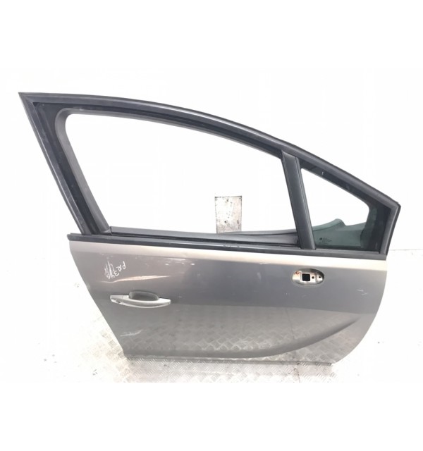 Дверь передняя правая бу для Opel Meriva B 1.7 CDTi,  2010 г. бу контрактные купить в Спб
