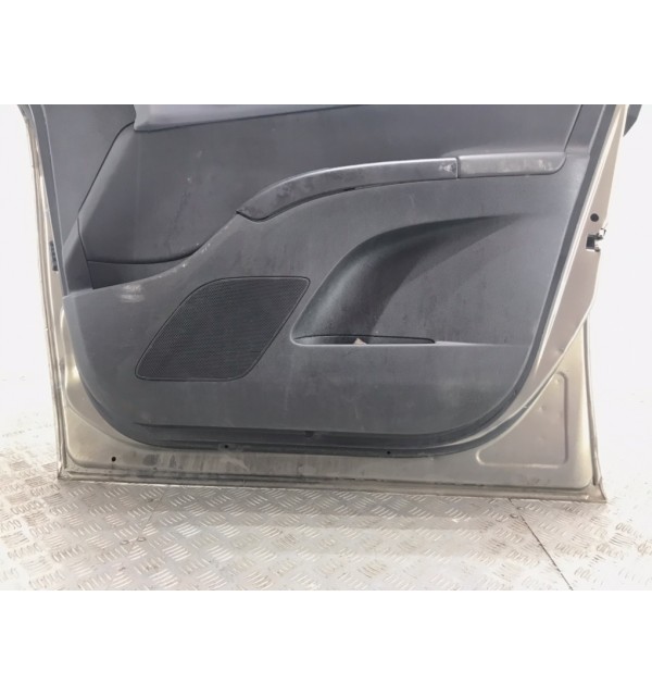 Дверь передняя правая бу для Opel Meriva B 1.7 CDTi,  2010 г. бу контрактные купить в Спб