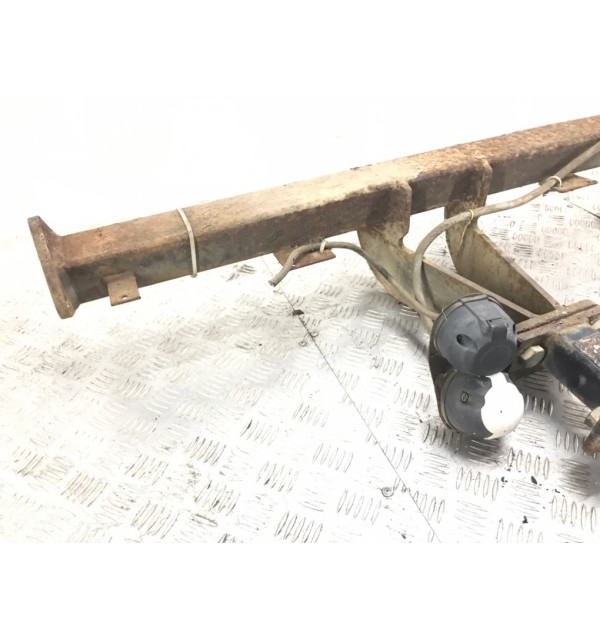 Прицепное устройство (фаркоп) бу для Mitsubishi Pajero  3.2 DiD,  2003 г. бу контрактные купить в Спб