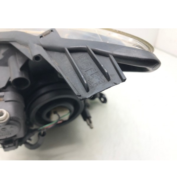 Фара правая бу для Toyota Aygo  1.0 i,  2008 г.