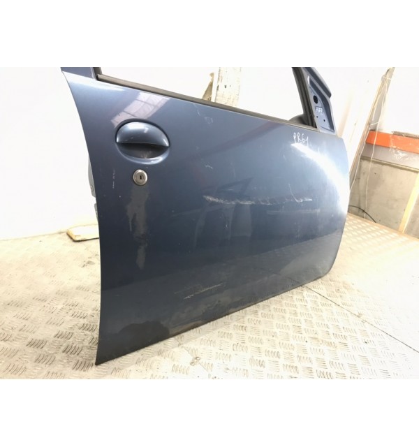Дверь передняя правая бу для Toyota Aygo  1.0 i,  2008 г. бу контрактные купить в Спб